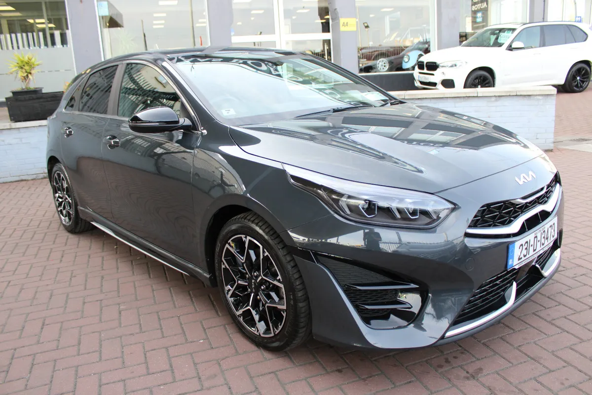 Kia Ceed 2023 - Image 2