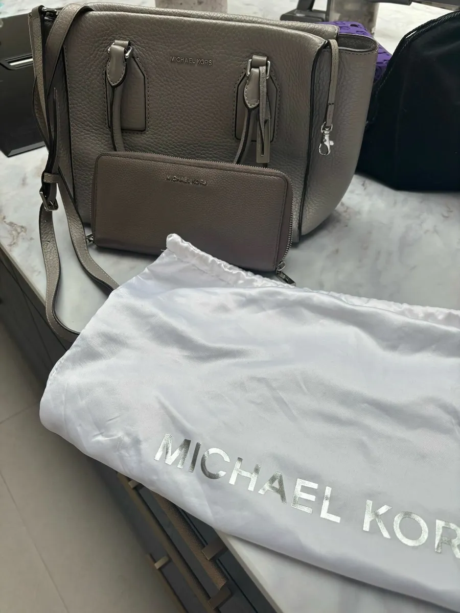 Grey Leather Michael Kors bag & matching wallet - Image 1