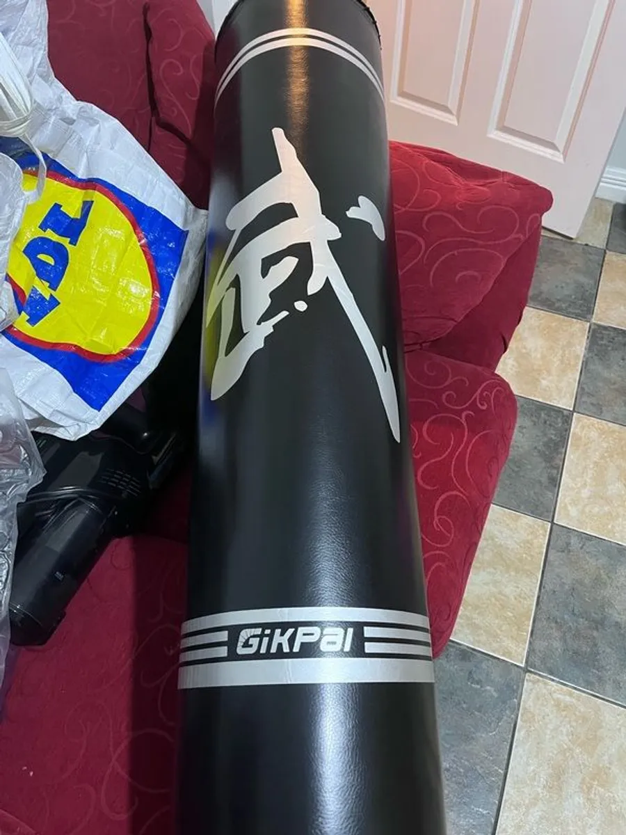 Free Standing Punch Bag - Image 4