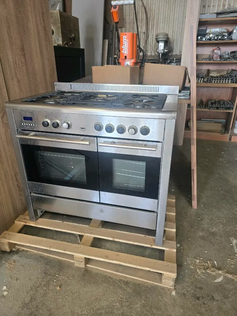 Gas stove for sale - Image 1