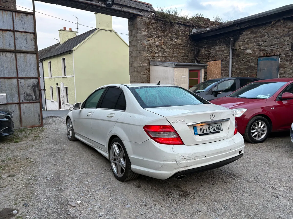10 MERCEDES C220 AUTOMATIC AMG kitted - Image 4