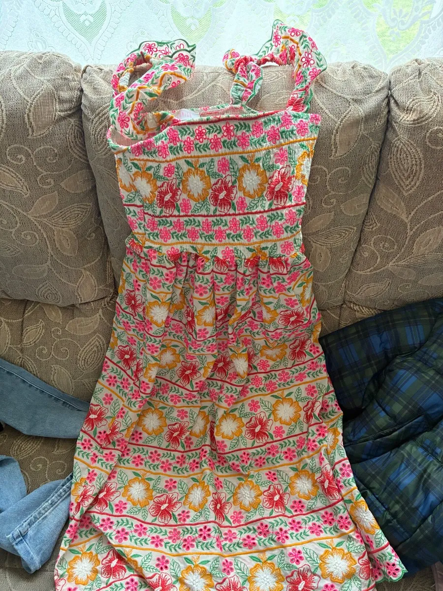 Ladies dress - Image 1