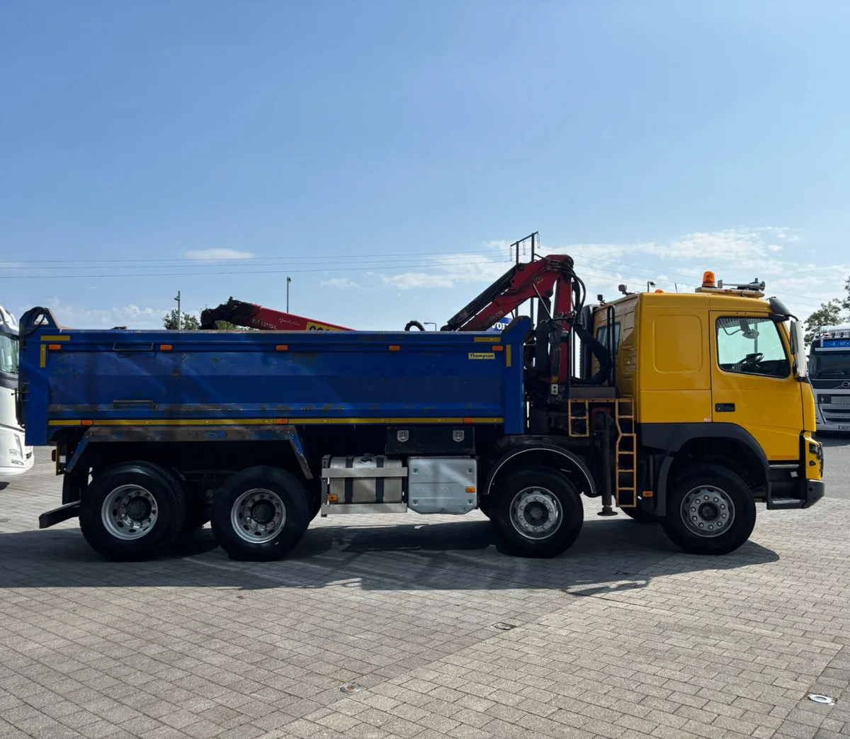 Volvo FM Tipper Grab - Image 4