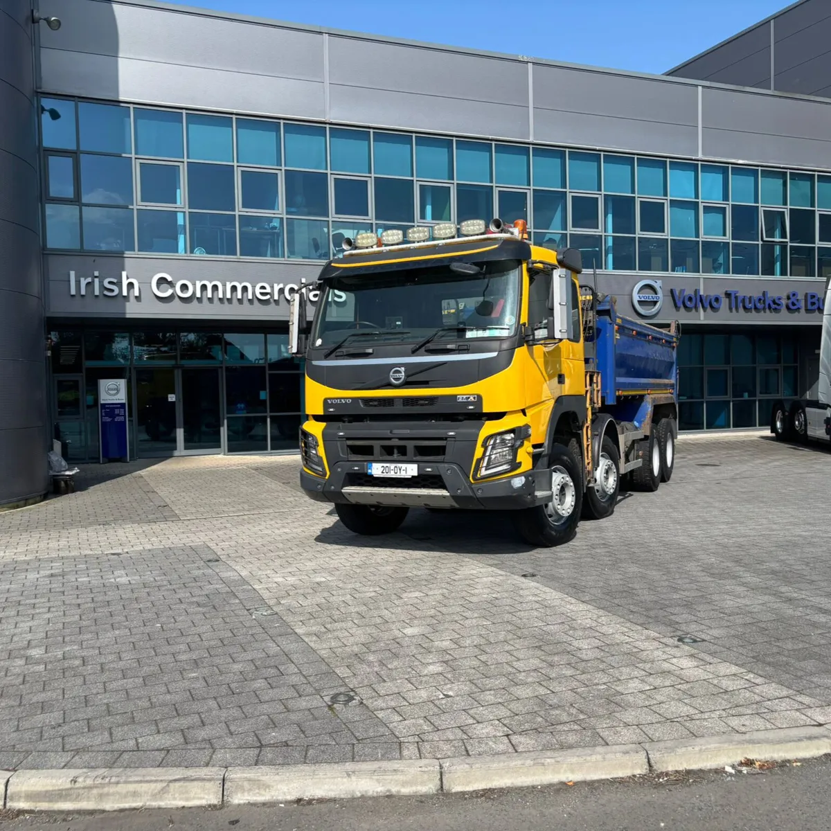 Volvo FM Tipper Grab - Image 1