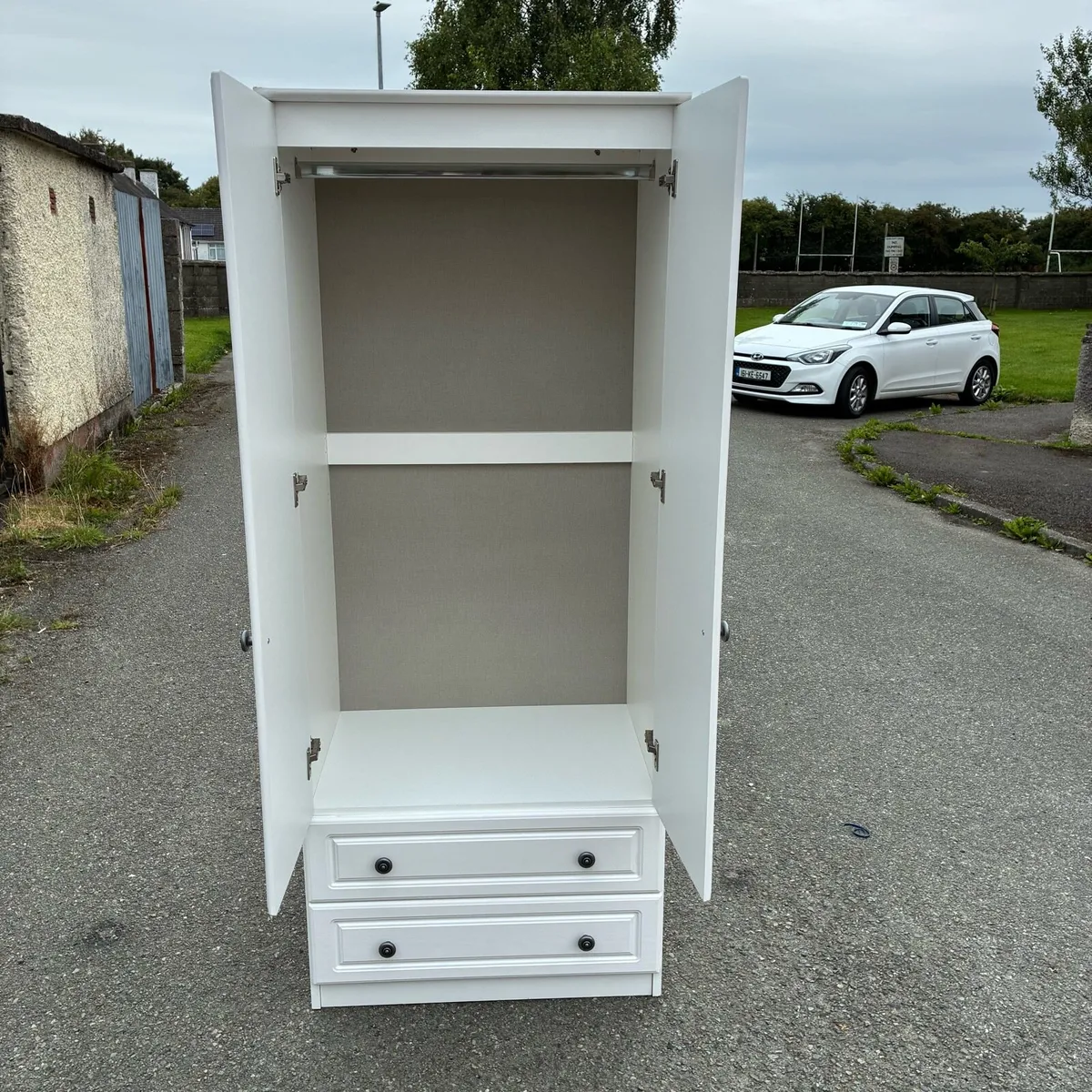 White wardrobe with 2 deep drawers - Image 2