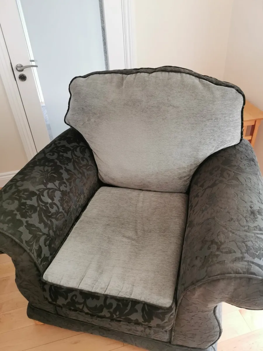Sofa - Image 3