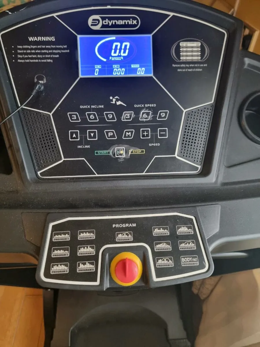 Dynamic treadmill with auto incline and speaker - Image 2