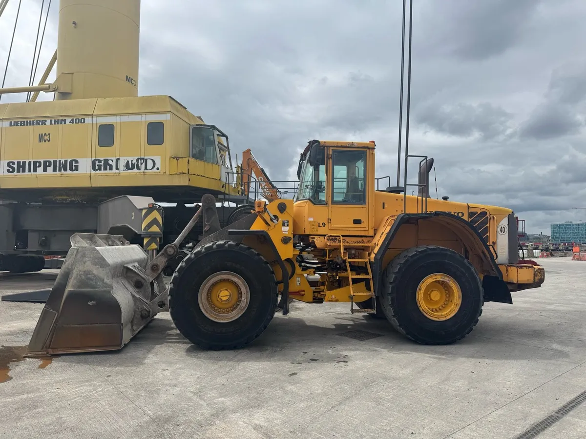 Volvo Wheeled Loader exporting - Image 1