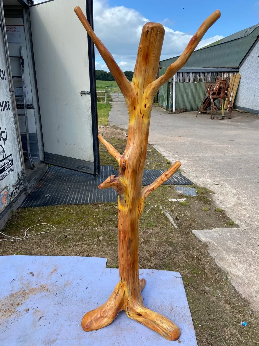 Tree coat hanger - Image 1