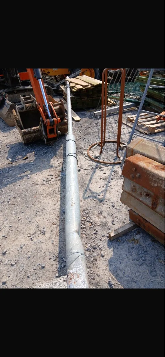Pole ( Bargain) - Image 1