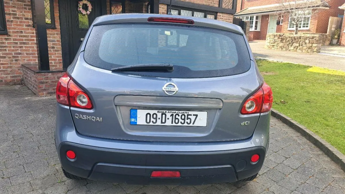 NISSAN QASHQAI 1.5 DCI 2009 VERY CLEAN CAR - Image 2