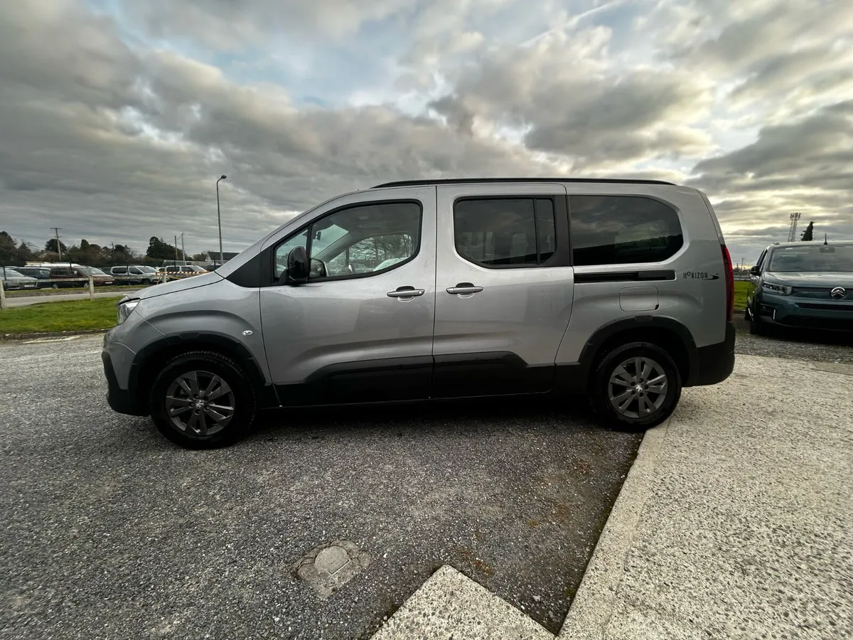 Wheelchair Car - Image 4