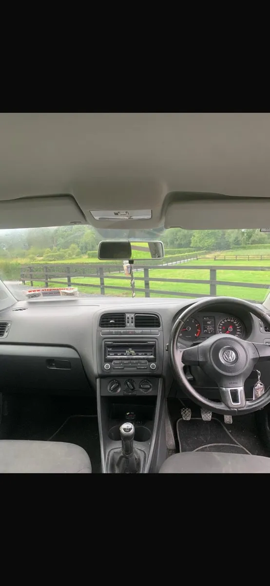 Volkswagen Polo 2012 - Image 2
