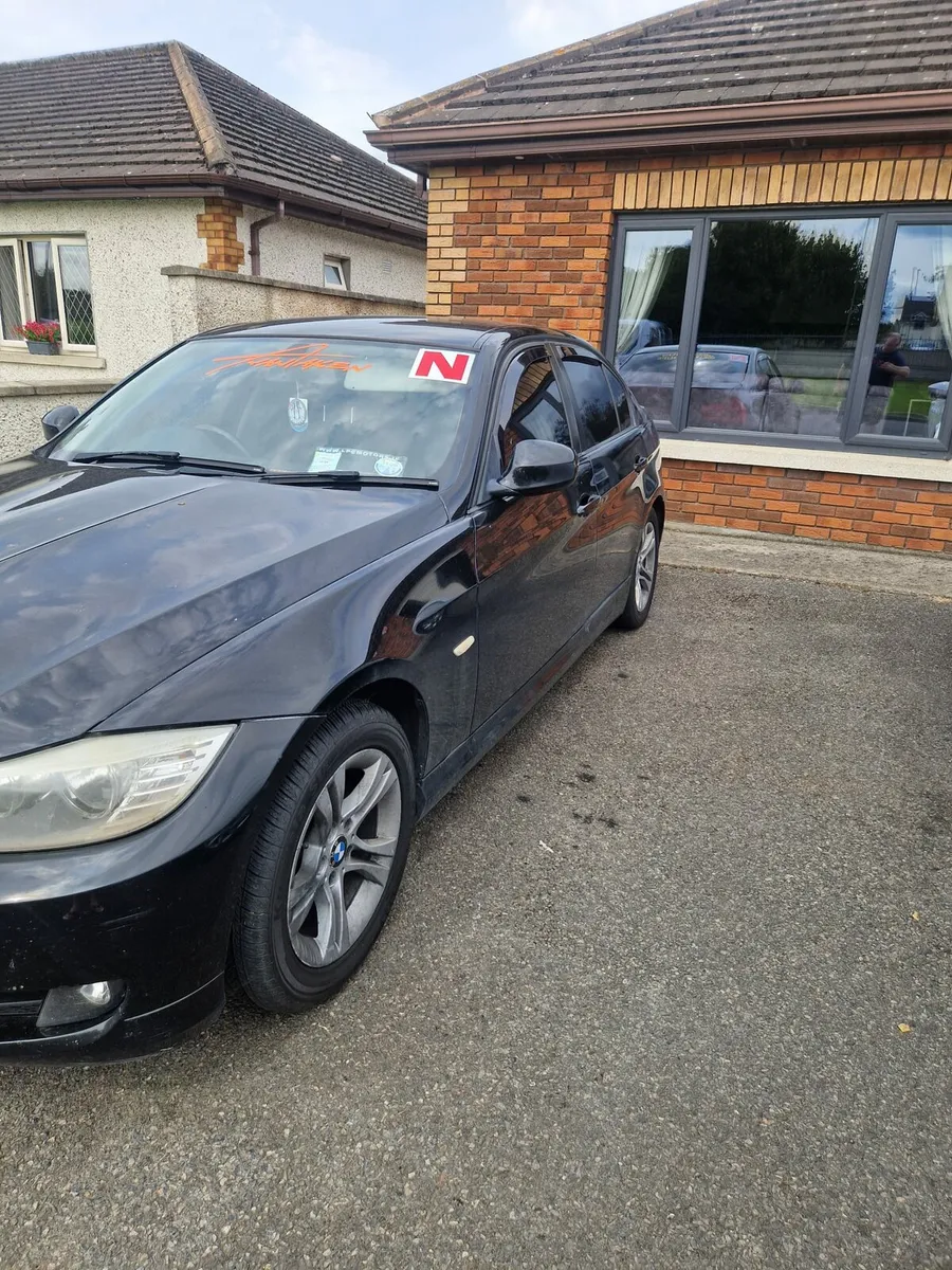 BMW 318D - Image 2