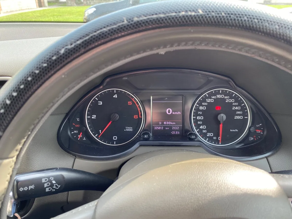 Audi Q5 2011 - Image 2