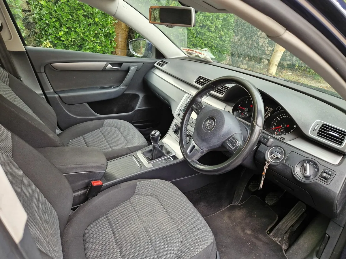 Volkswagen Passat 20 tdi bluemotion - Image 2