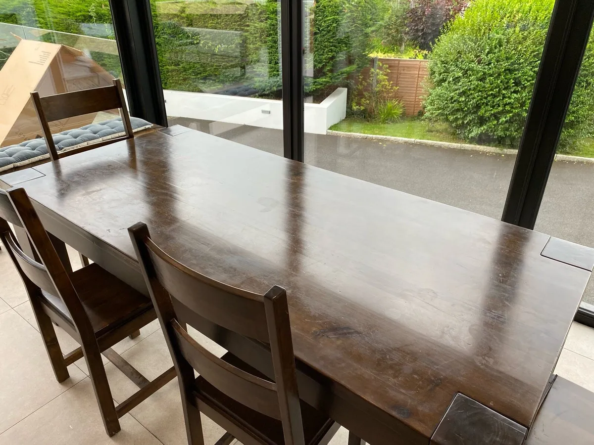 Table & chairs - Image 3