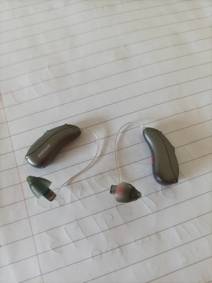 Hearing aids - Image 2