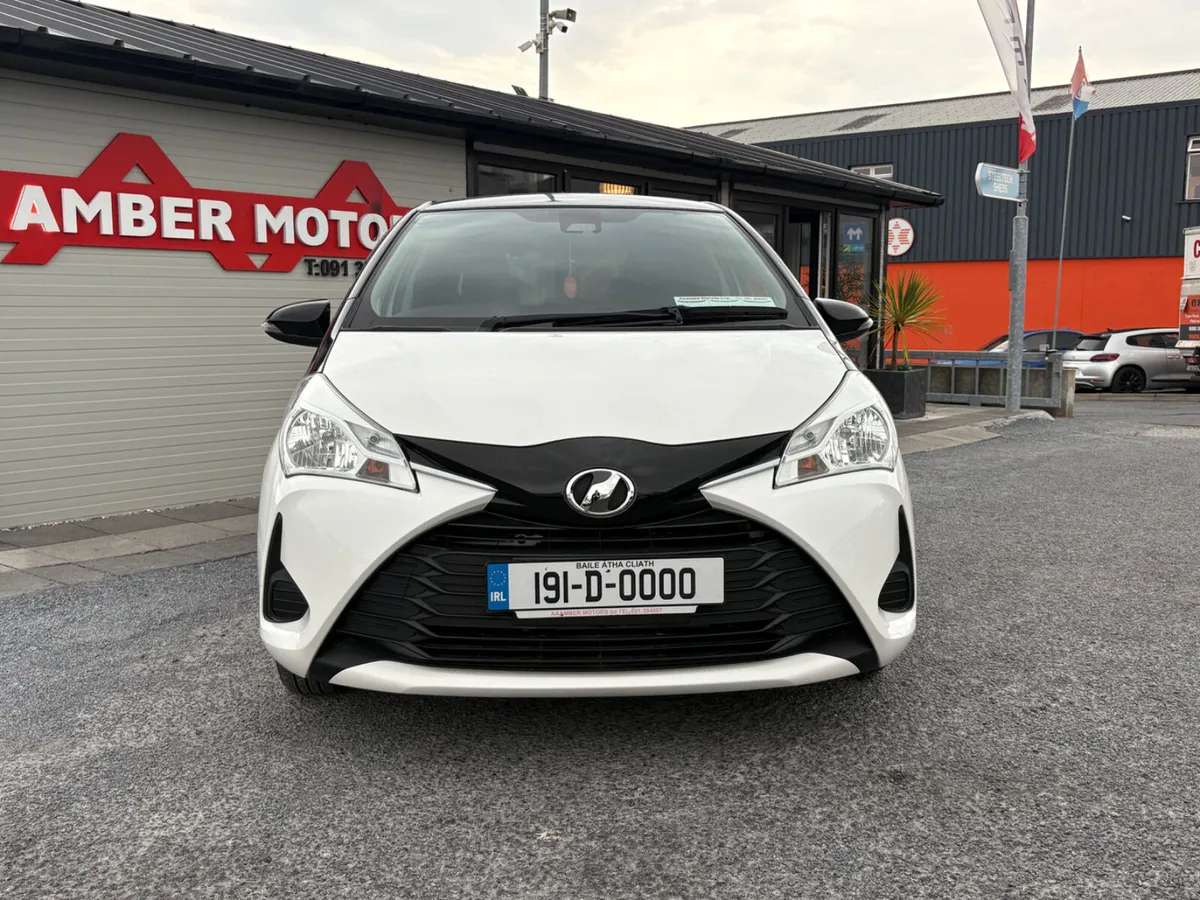 2019 TOYOTA YARIS VITZ PETROL  AUTO - Image 2