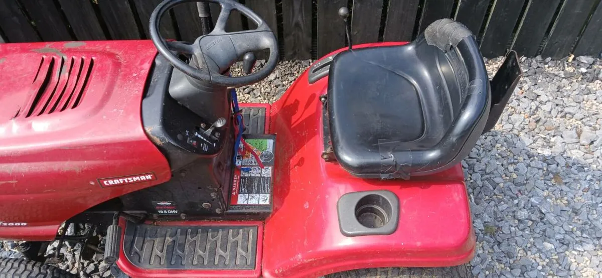 Craftsman LT2000 19.5hp Ride on mower - Image 4