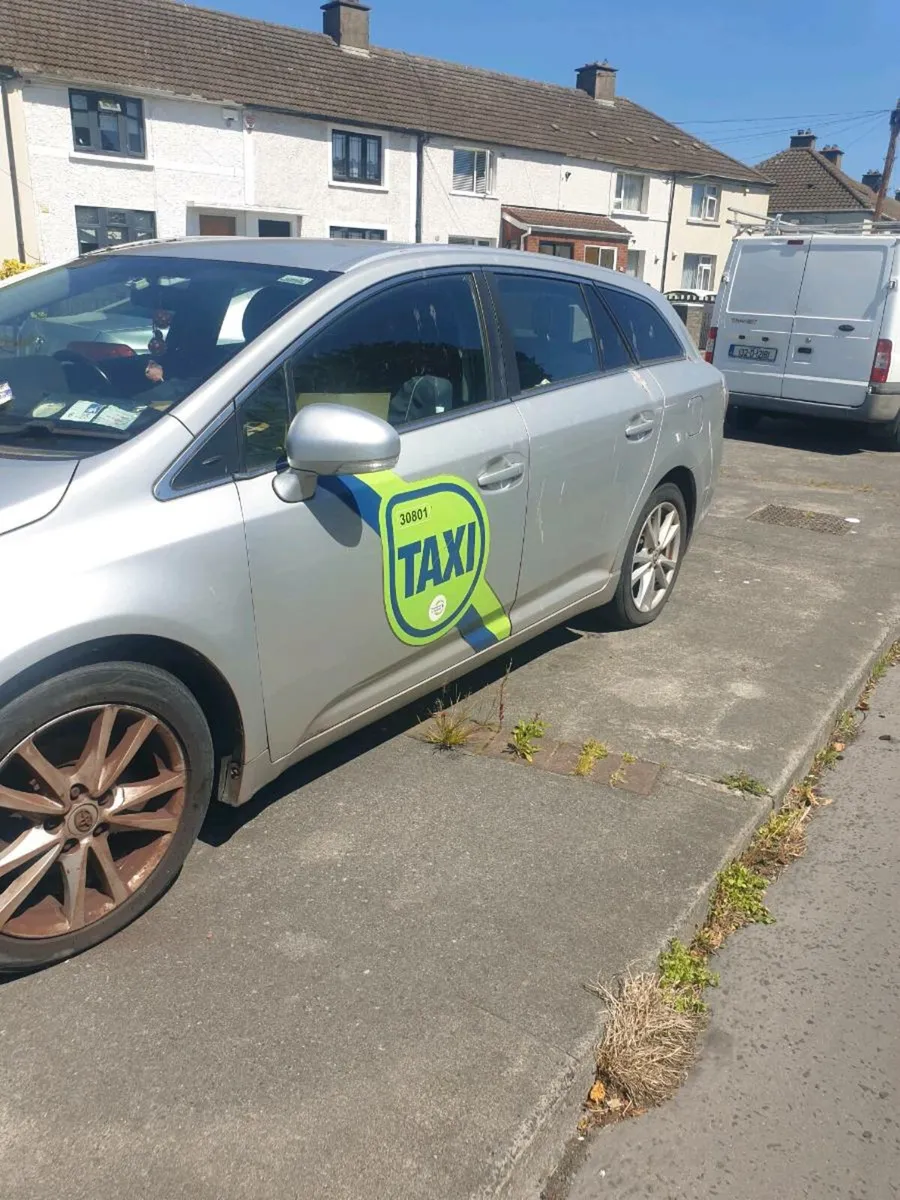 Toyota Avensis - Image 2