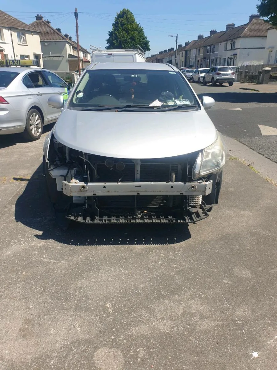 Toyota Avensis - Image 3