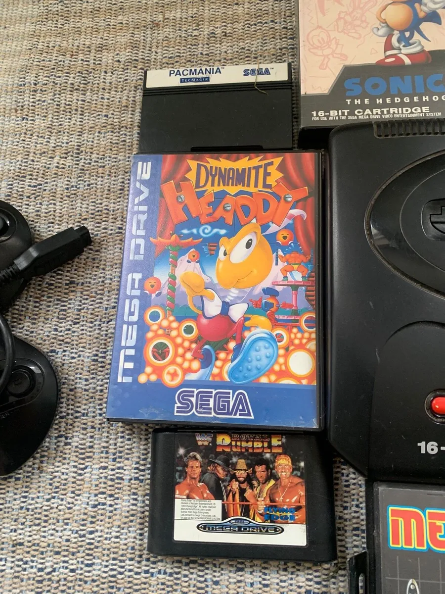 Sega Mega Drive & Games - Image 3
