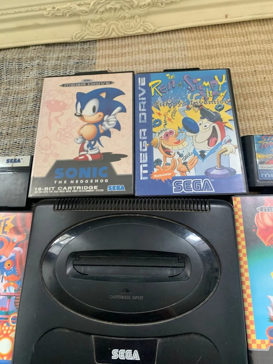 Sega Mega Drive & Games - Image 4
