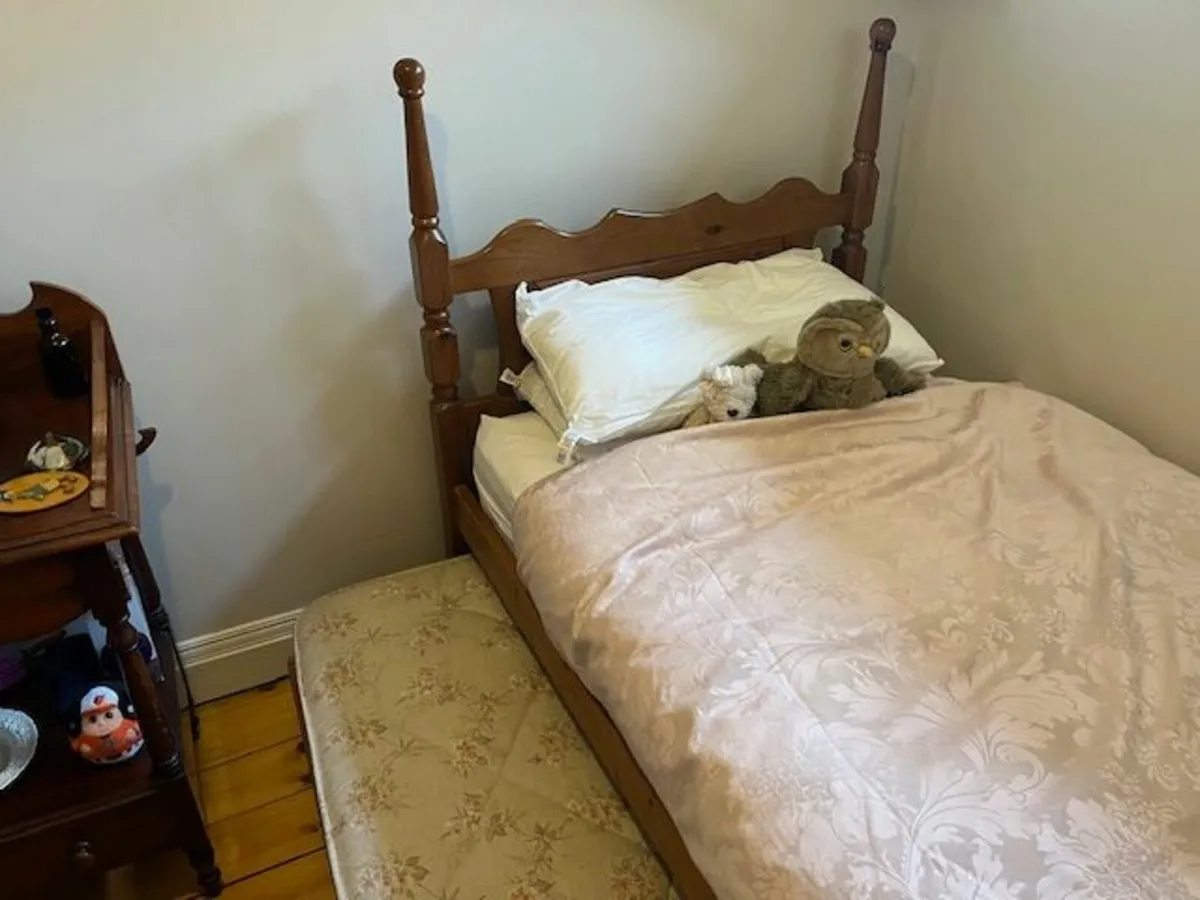 Oak Bed Set  ---converts to double bed - Image 4