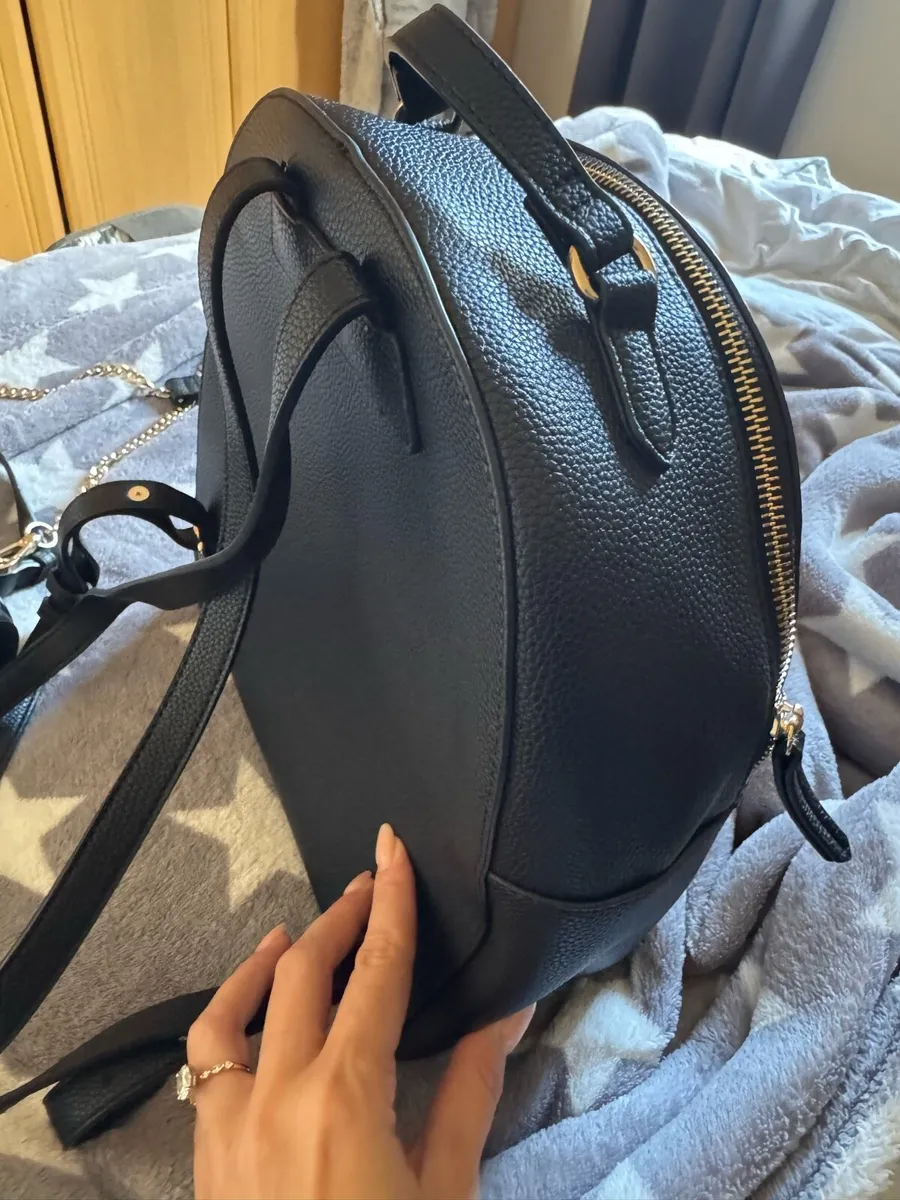 Trussardi purse and backpack - Image 3