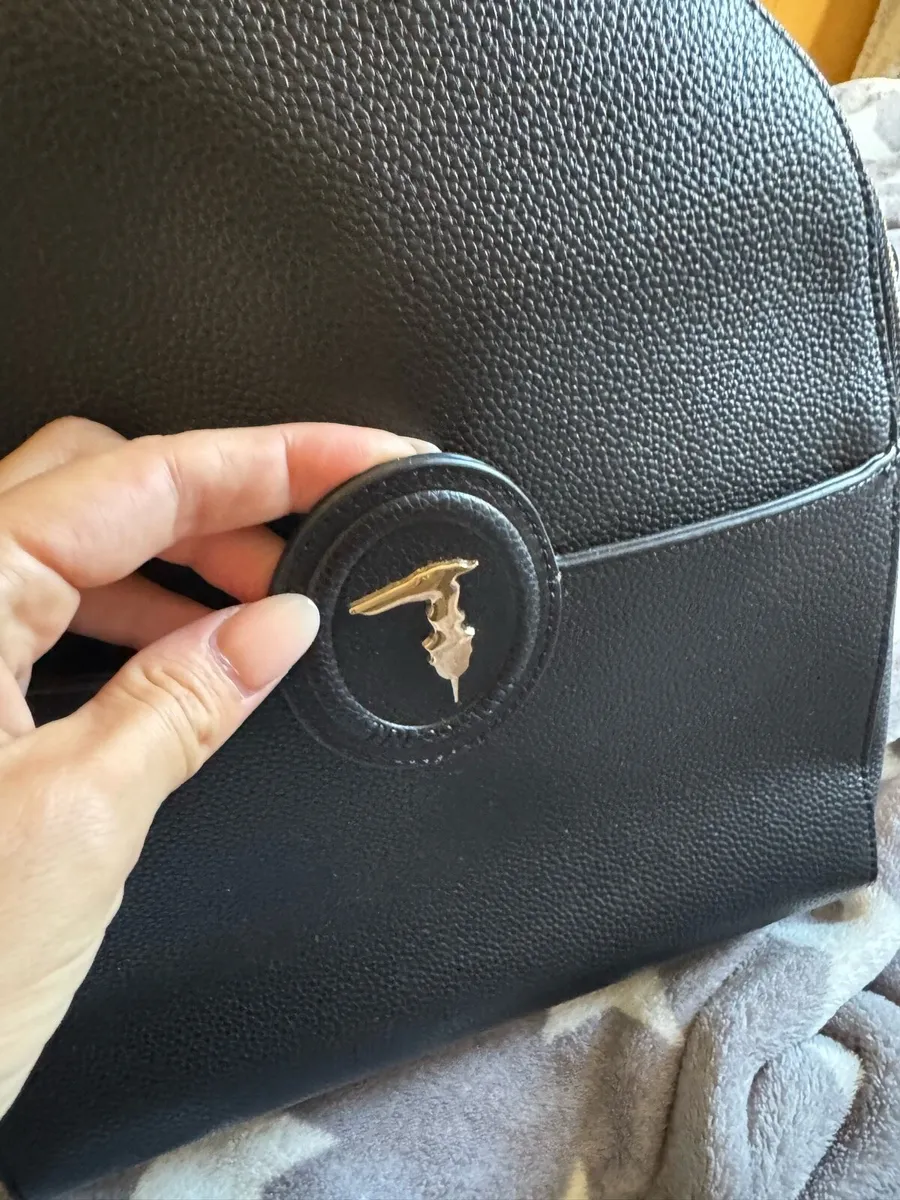 Trussardi purse and backpack - Image 4