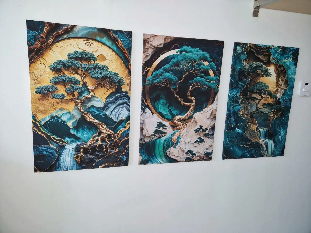 3 canvas 70 cm x 45 cm - Image 2
