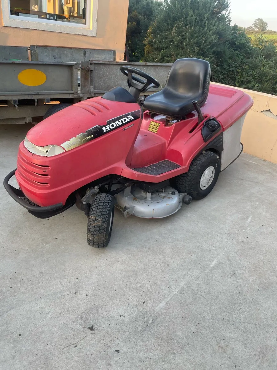 Honda 2417 lawnmower - Image 1
