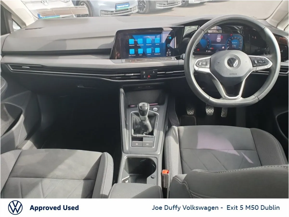 Volkswagen Golf 1.5 TSI 130HP Style - Image 3