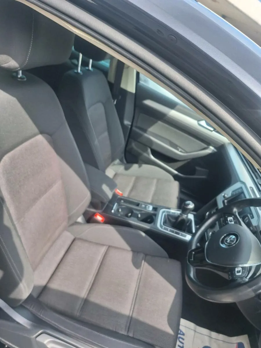 162 VW Passat SE Business 1.6 TDi - Image 2