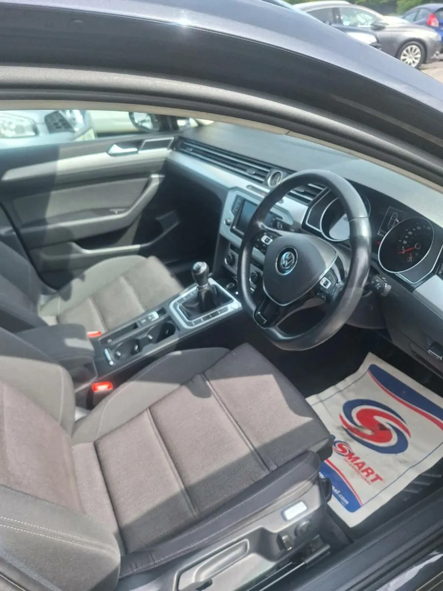 162 VW Passat SE Business 1.6 TDi - Image 4