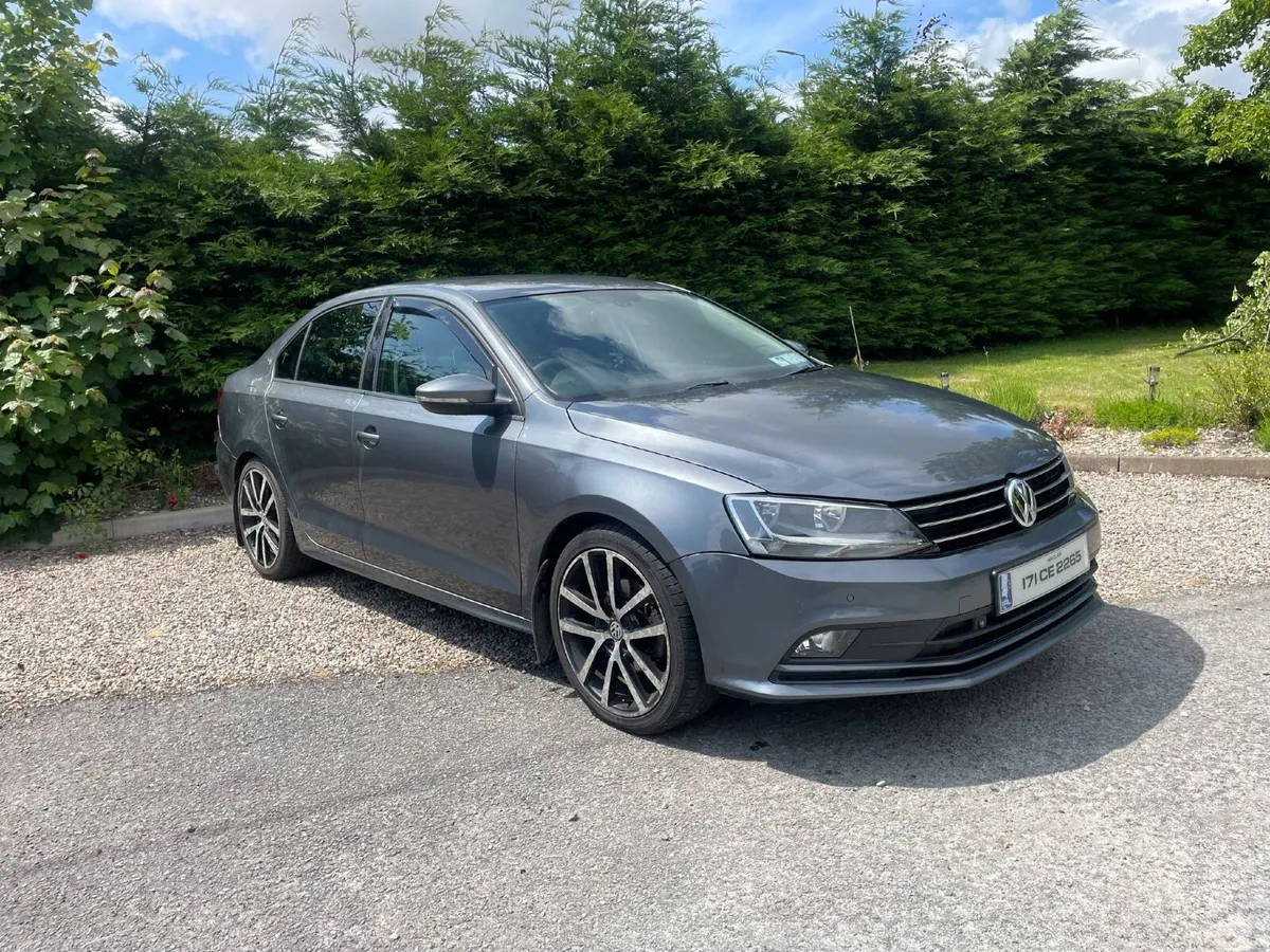 Volkswagen Jetta 2017 - Image 3