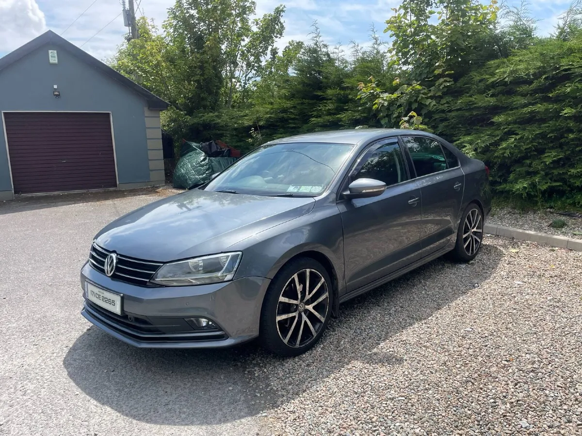 Volkswagen Jetta 2017 - Image 4