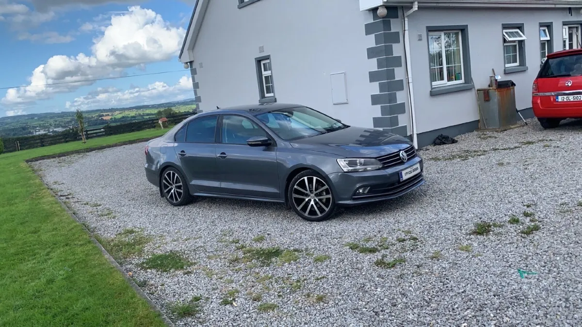 Volkswagen Jetta 2017 - Image 1
