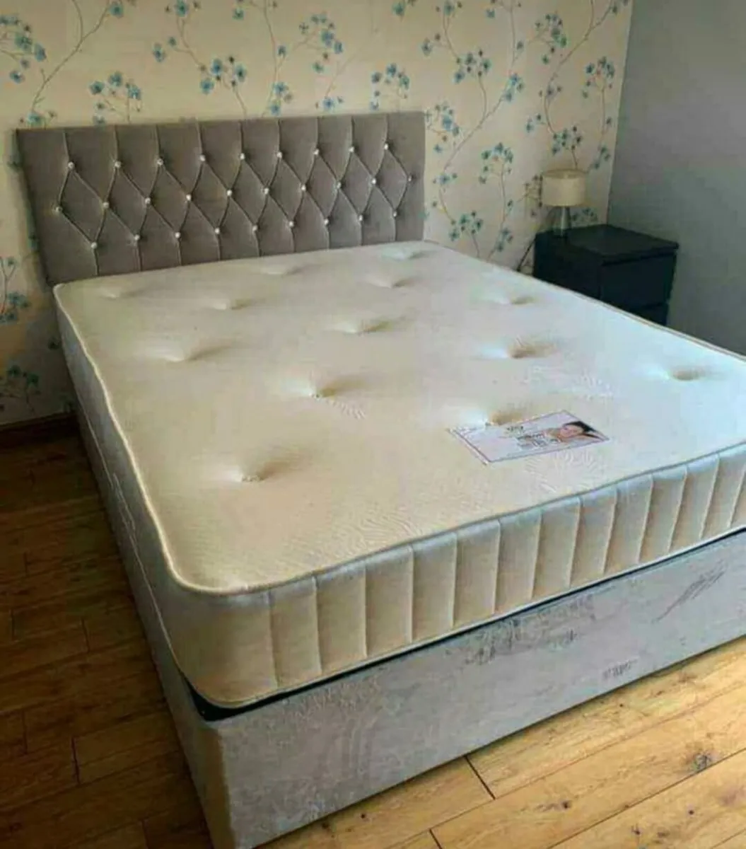 King beds with drawers - Image 4