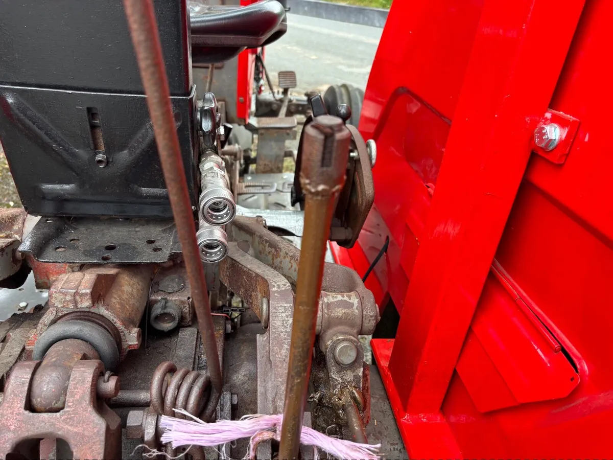 MASSEY FERGUSON 168 c/w Oil brakes - Image 3