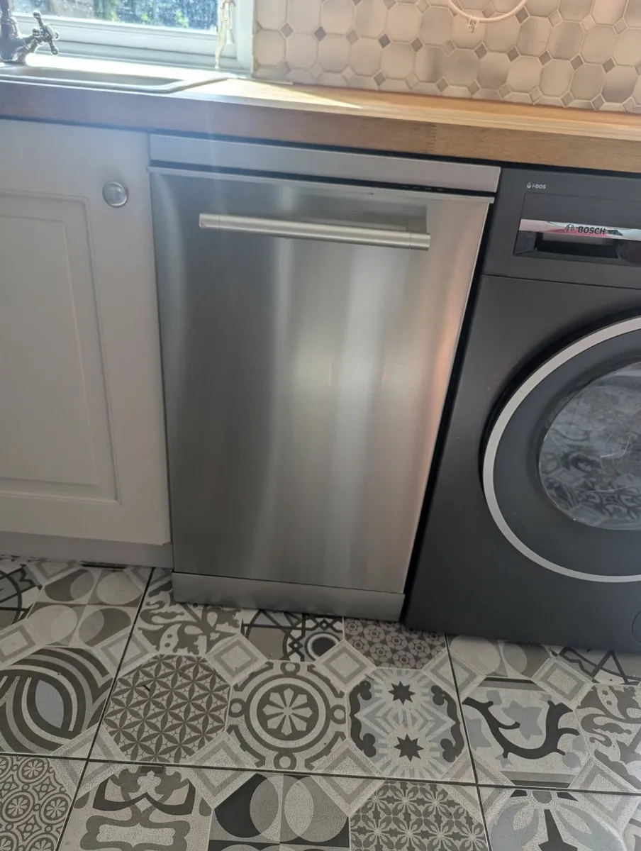 Kenwood slimline dishwasher - Image 1