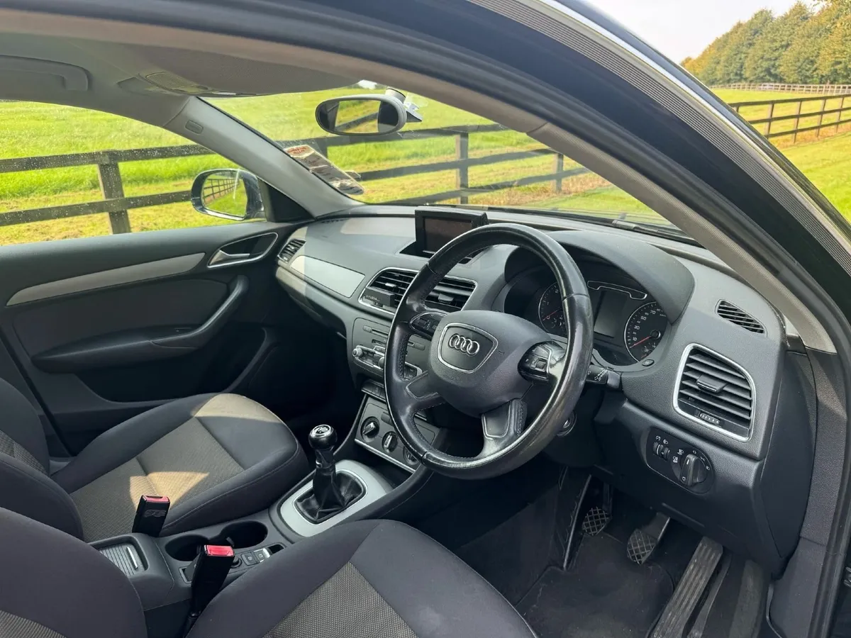 Audi Q3 2012 - Image 4