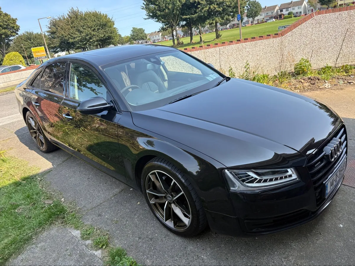 Audi A8 2014 - Image 1