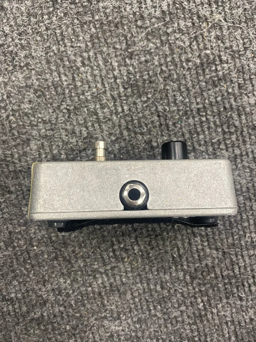 El Nano (The Mole) Bass Booster Guitar Pedal - Image 2
