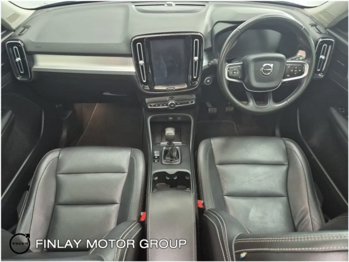 Volvo XC40 T3 (163hp) Momentum - Image 2