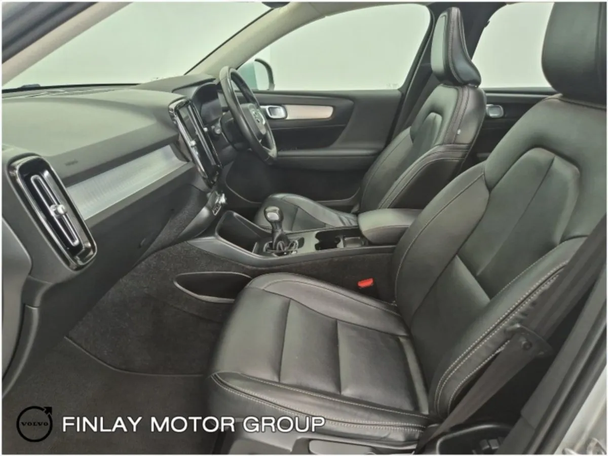 Volvo XC40 T3 (163hp) Momentum - Image 4