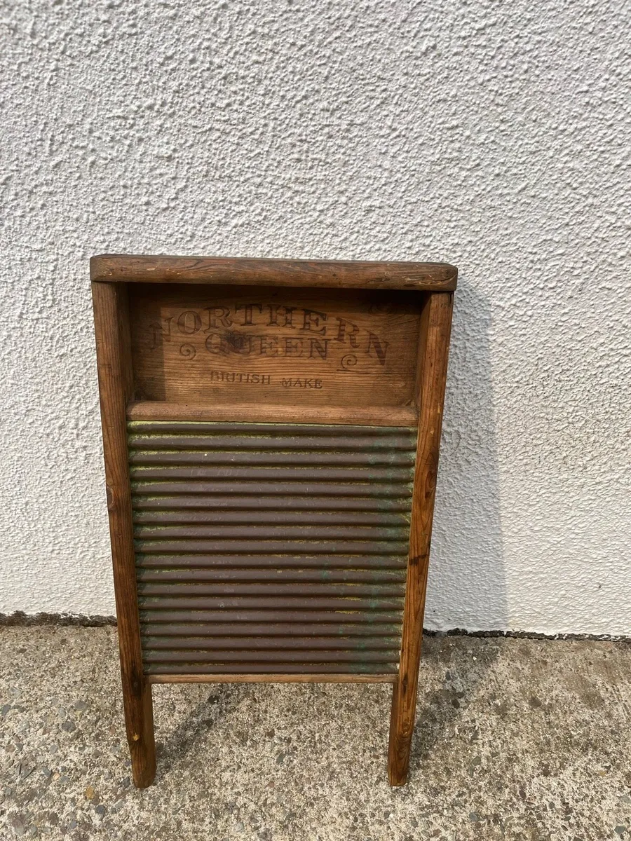 Vintage washboard - Image 1
