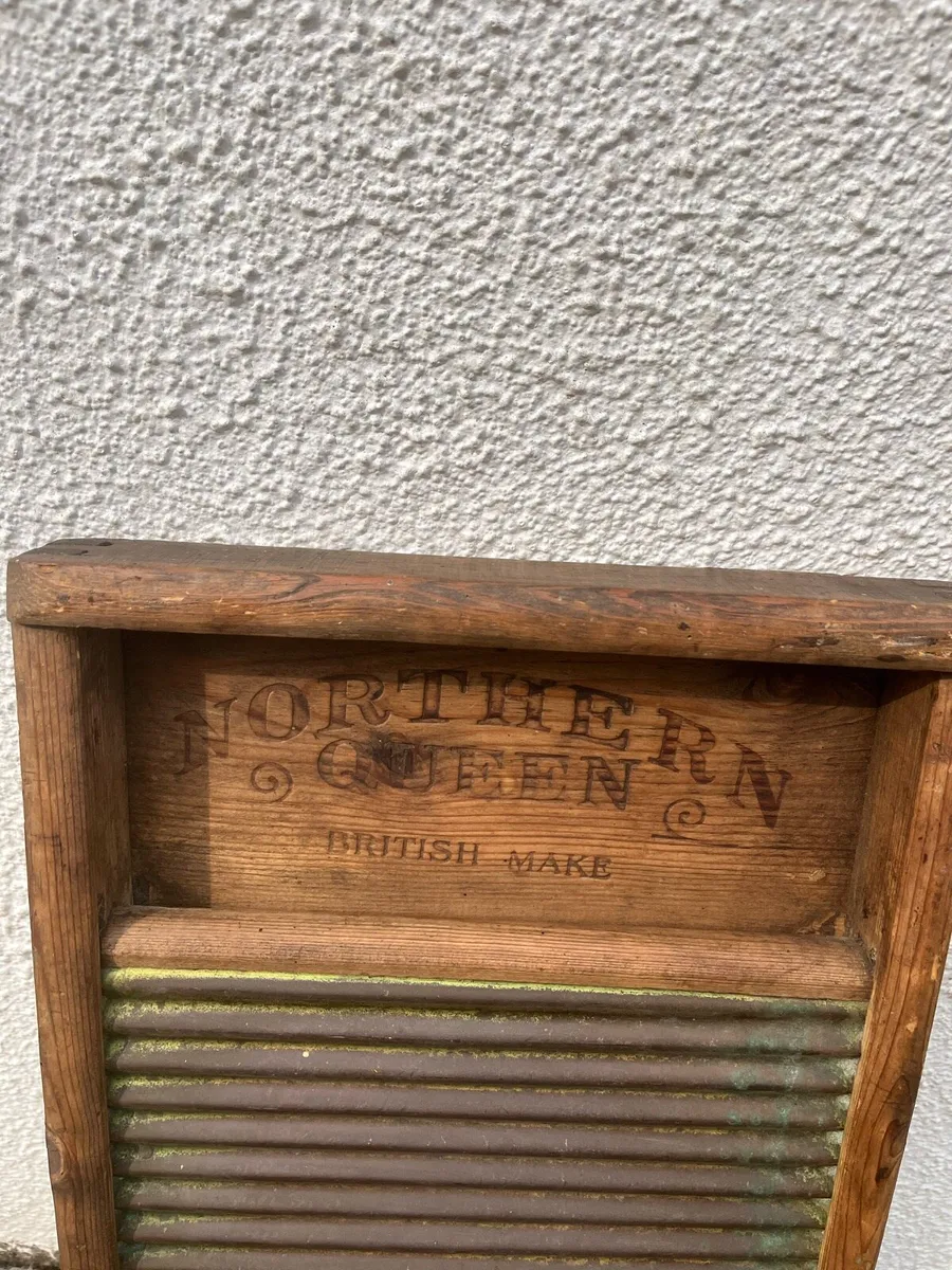 Vintage washboard - Image 2