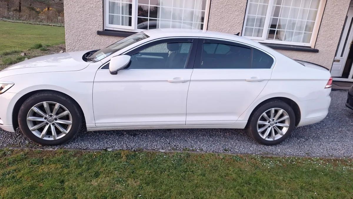 Volkswagen passat - Image 1